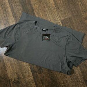 NWT MONO B Men’s‎ Classic Crew Active Tee in grey